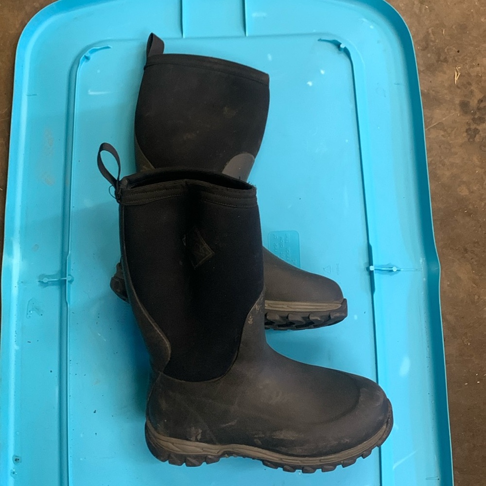 Kids arctic muck boots
